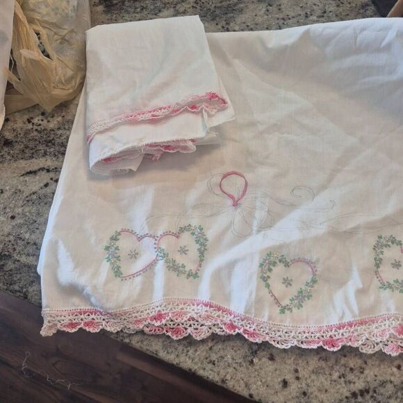 Pillowcases (2), White Cotton, Vintage Pink Variegated Crochet Heart Embroidery - Picture 5 of 12